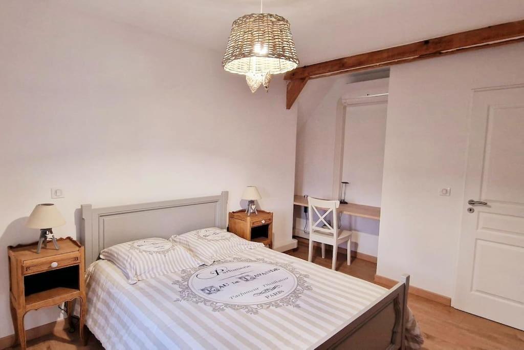 Appartement Charmant Et Spacieux Осер Экстерьер фото