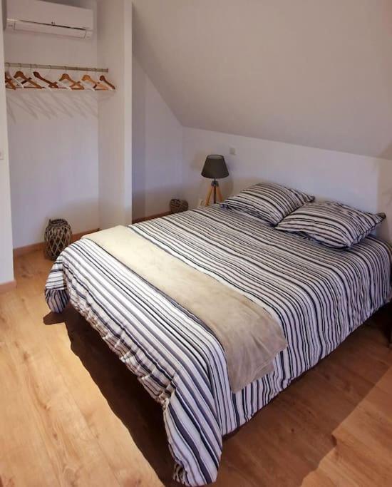 Appartement Charmant Et Spacieux Осер Экстерьер фото
