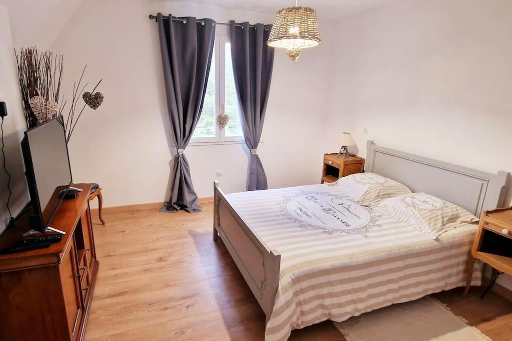 Appartement Charmant Et Spacieux Осер Экстерьер фото